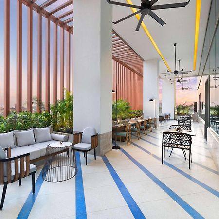 Novotel New Delhi City Centre Exterior foto