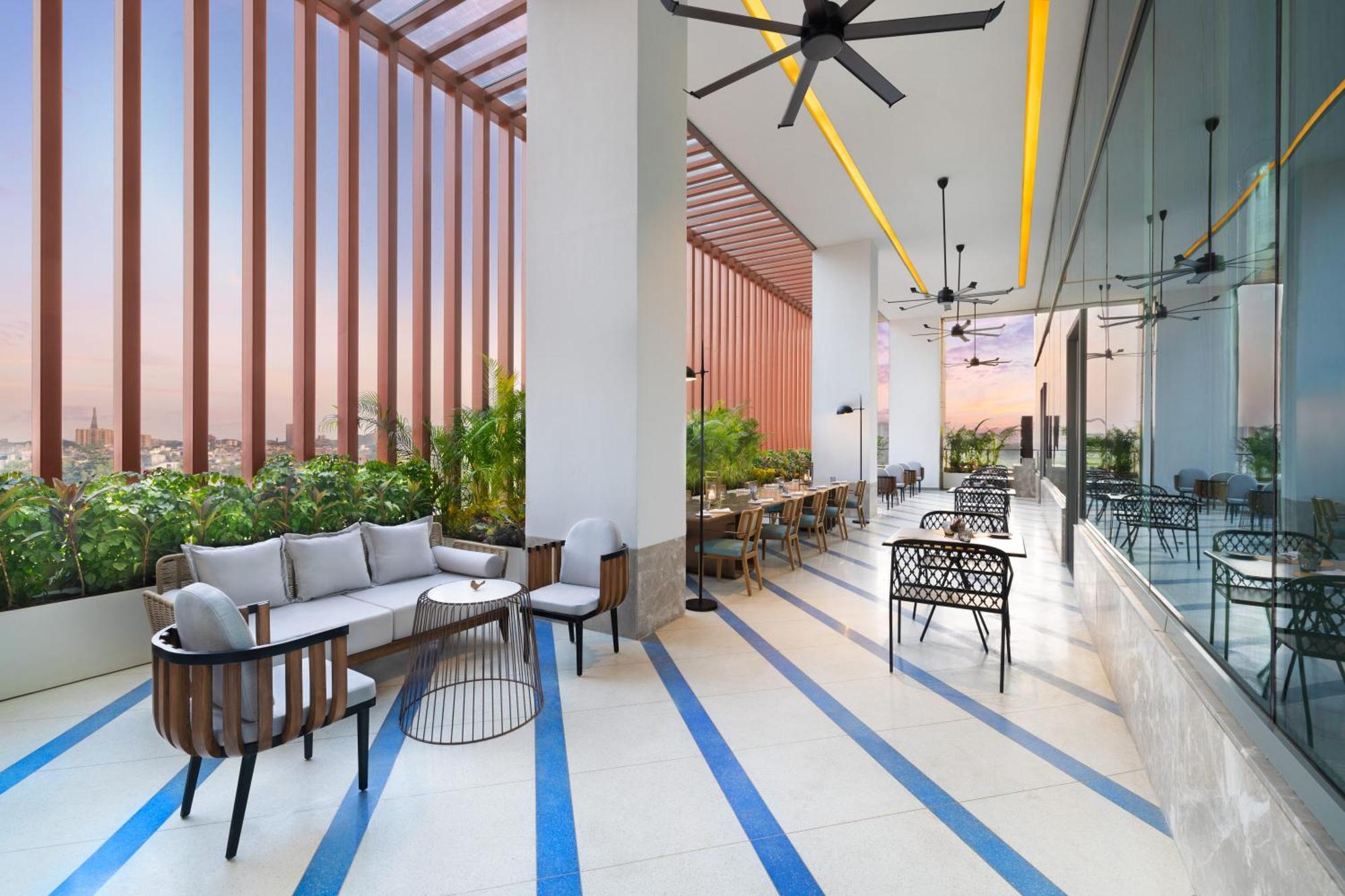 Novotel New Delhi City Centre Exterior foto
